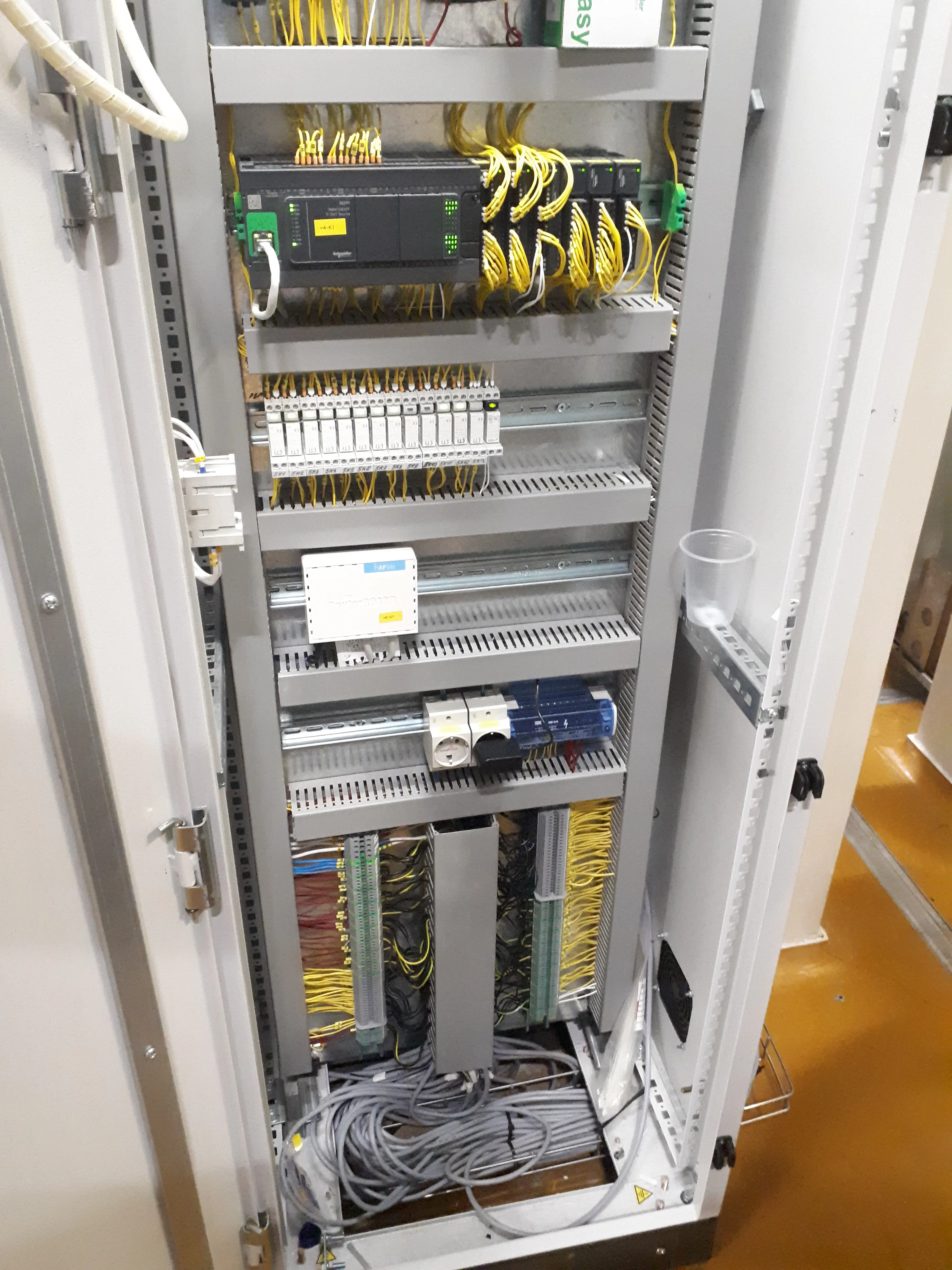 ВУЗОЛ ОБІГРІВУ