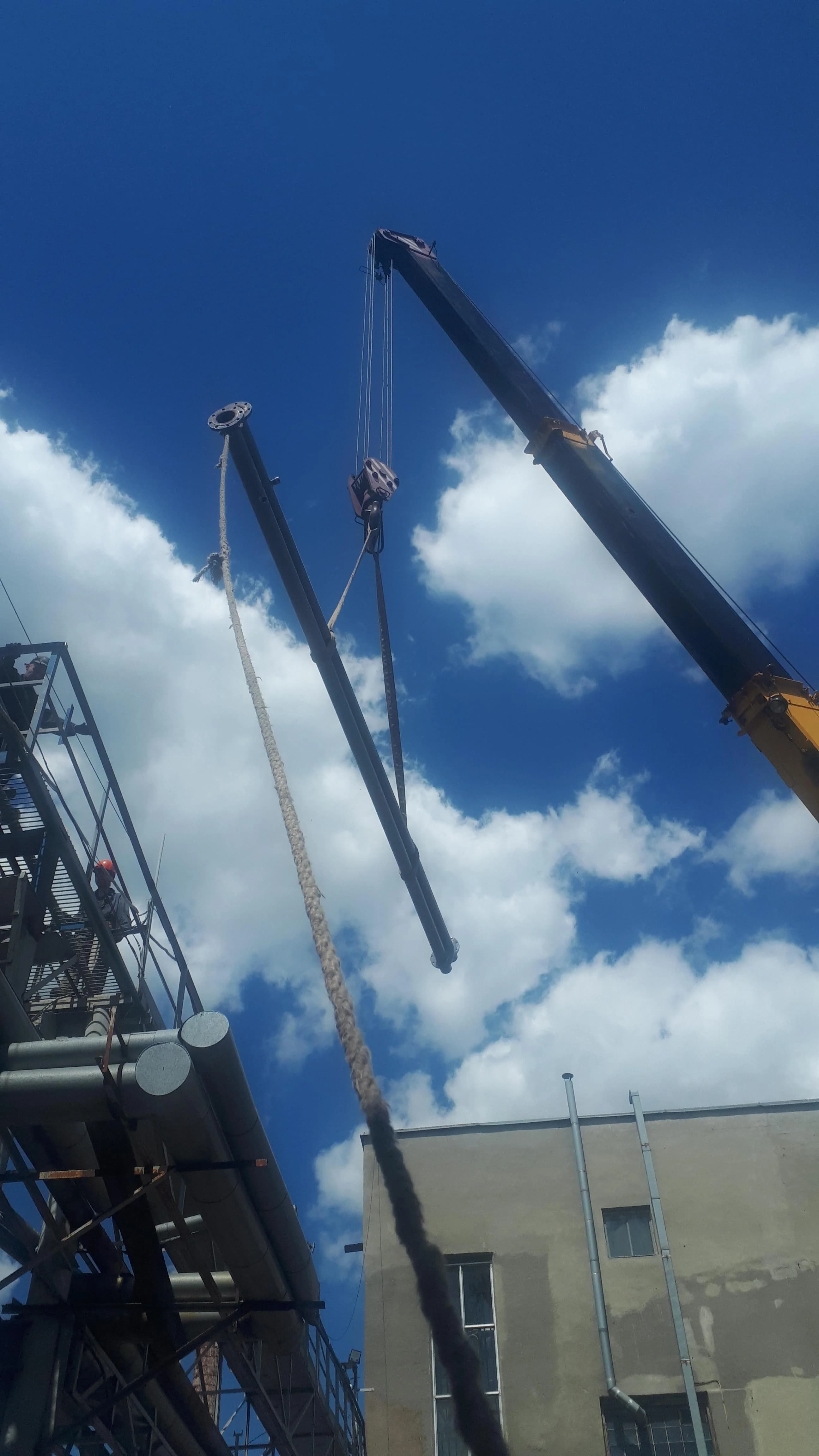 КОМУНІКАЦІЇ