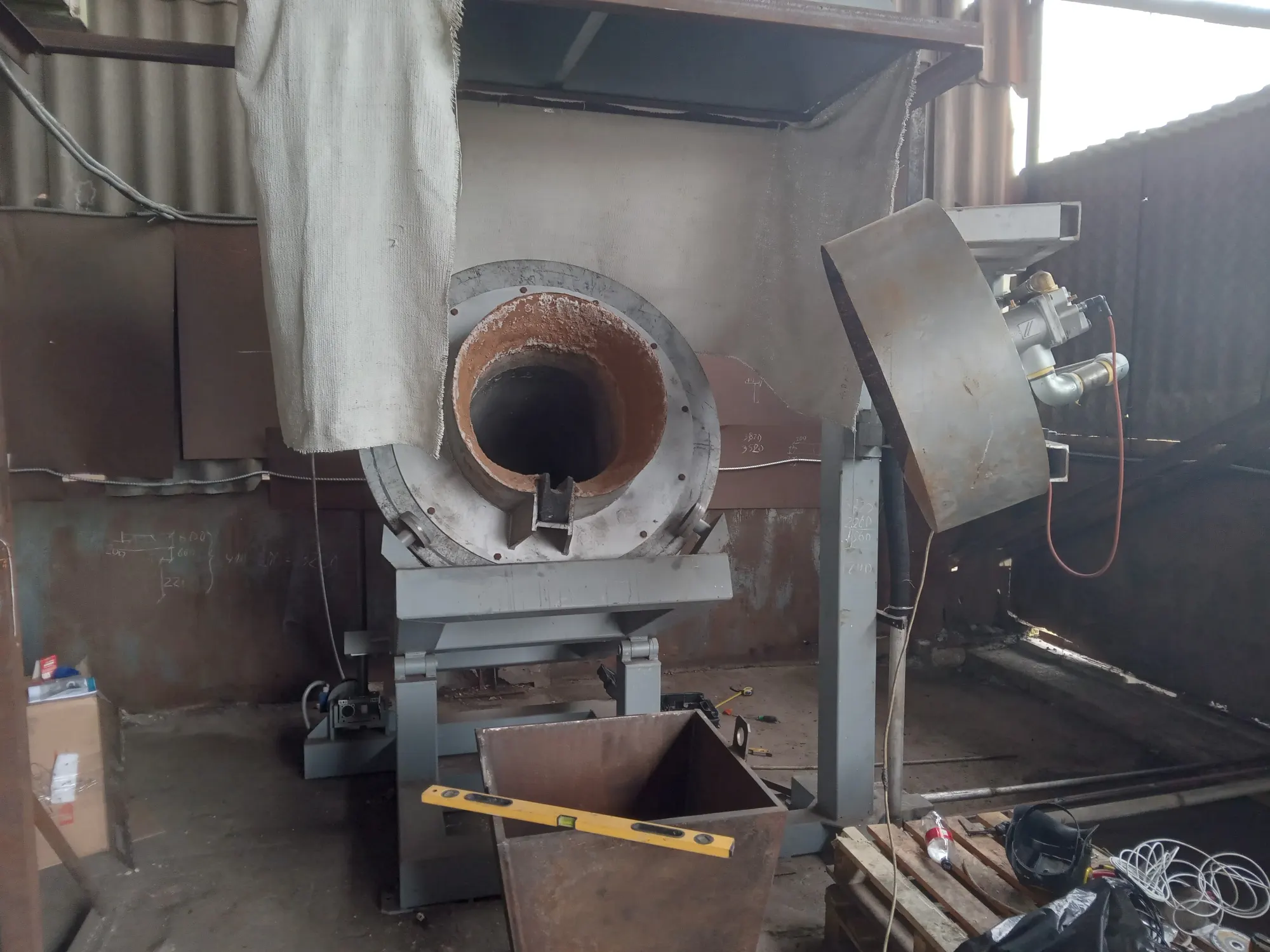 Instalación de un quemador y sistema de control para un horno de fusión de cobre 2