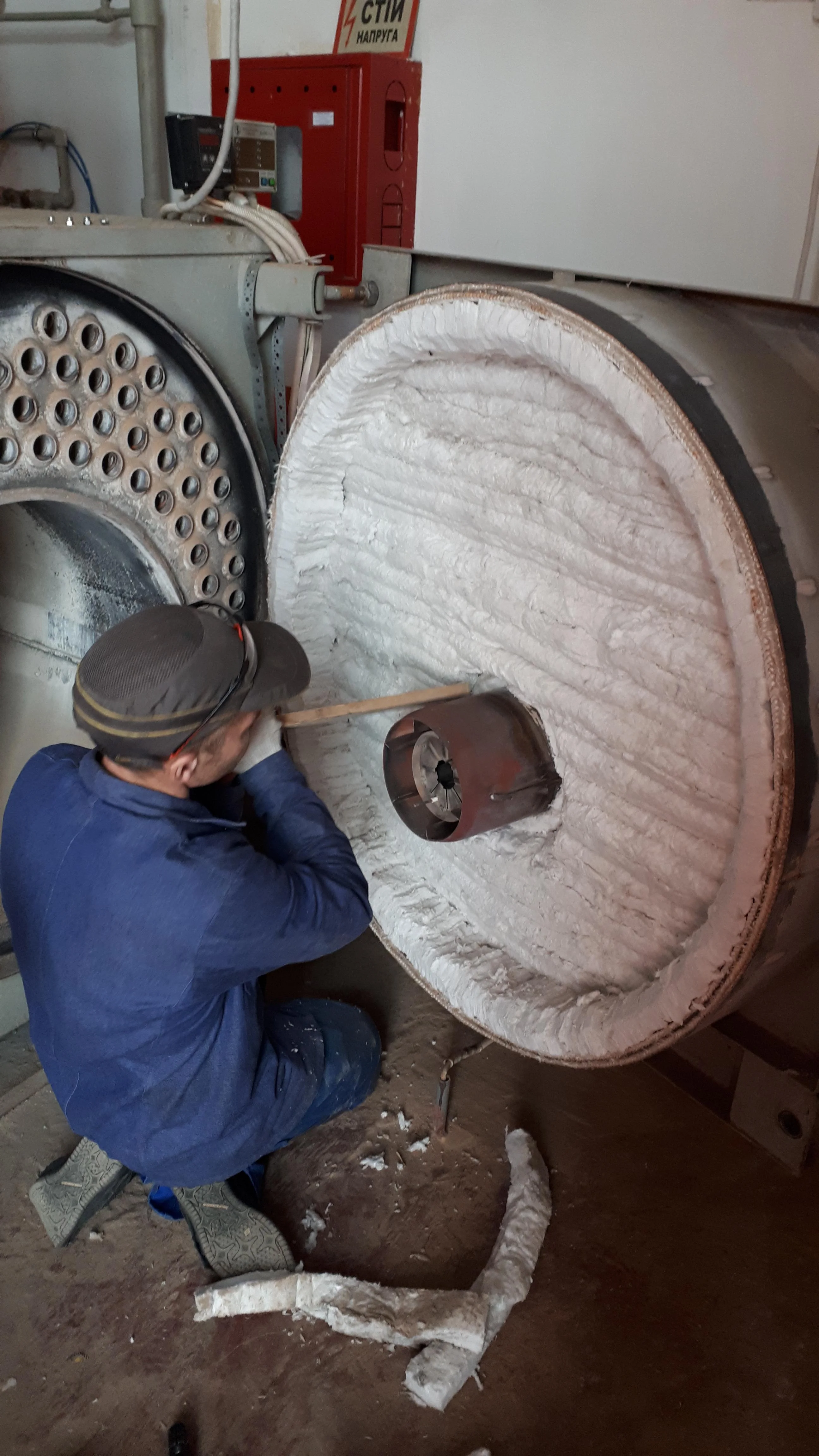 Ремонт термоізоляції передньої плити котлу 1