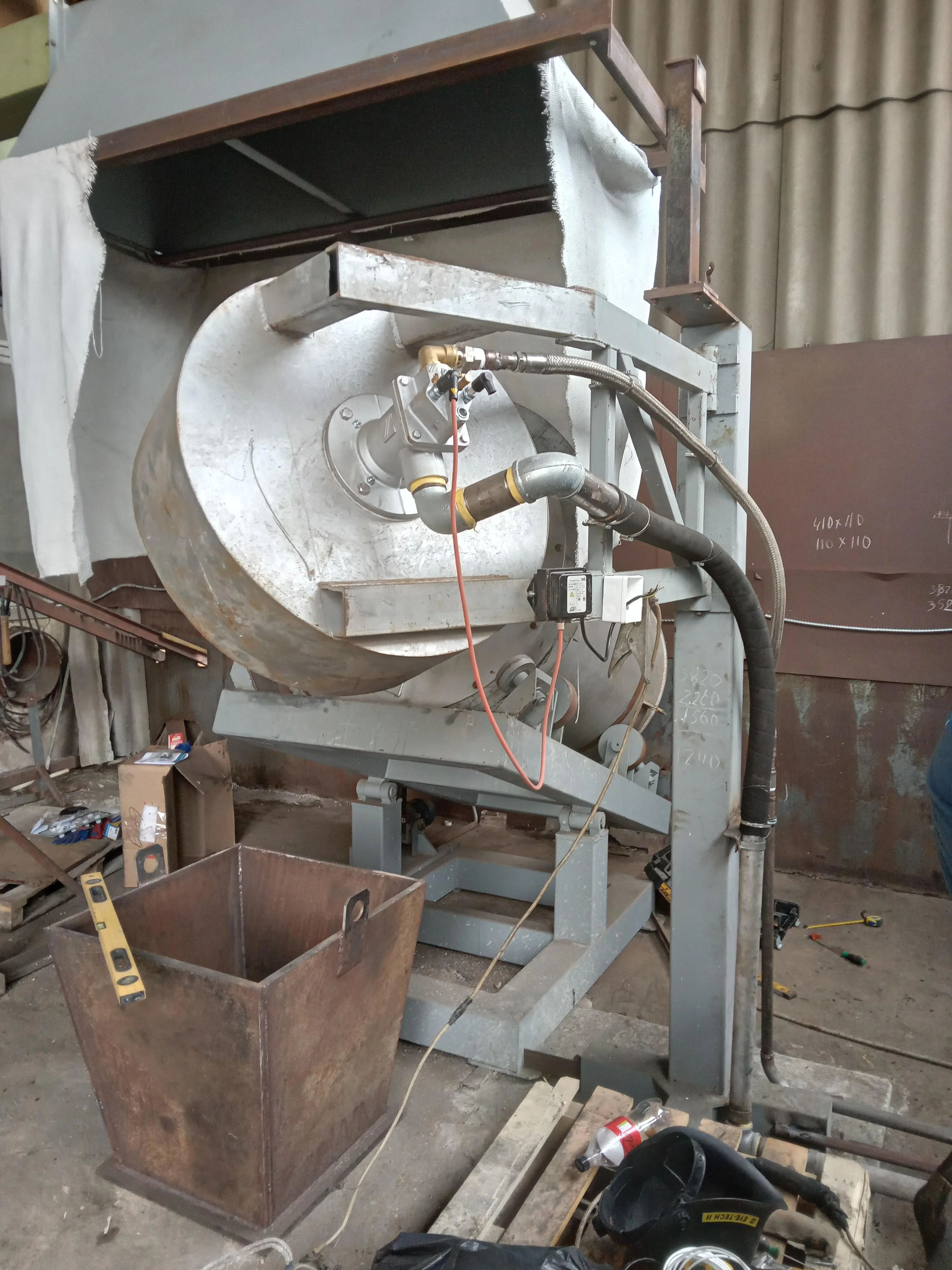 Монтаж пальника та системи керування на піч плавлення міді 1